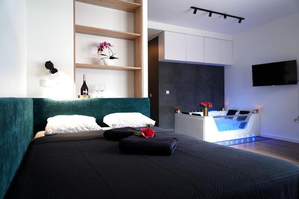 Relax Jacuzzi Apartment 크라쿠프 외부 사진
